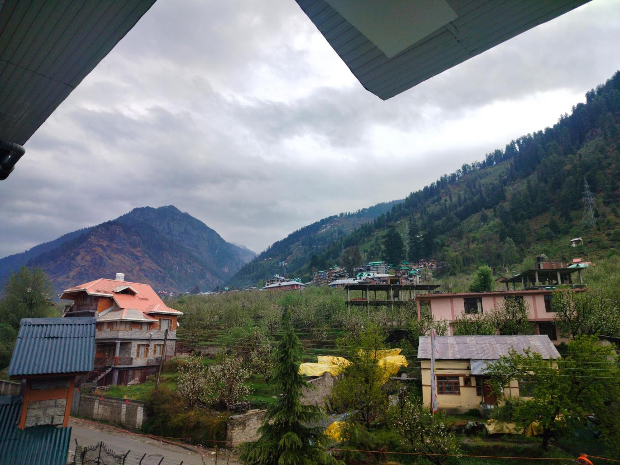 Hotel Sakura Palace - Manali (Himachal Pradesh) — Photos 3